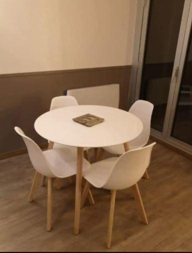 Appartement 4 Pers - Vue Mer トルヴィル＝シュル＝メール エクステリア 写真